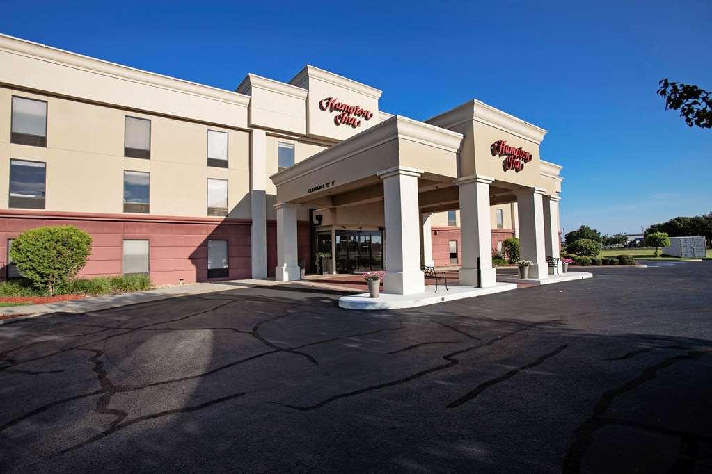 Hampton Inn モートリー エクステリア 写真
