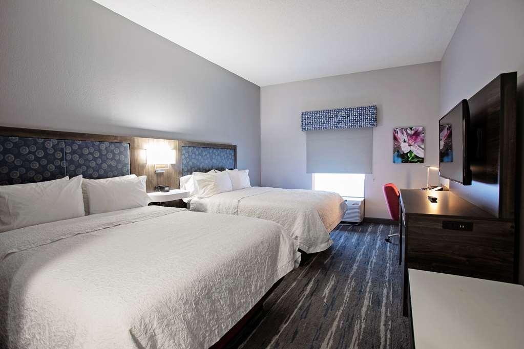 Hampton Inn モートリー 部屋 写真