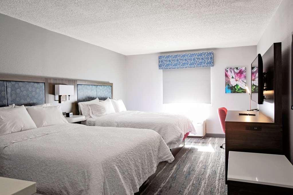 Hampton Inn モートリー 部屋 写真