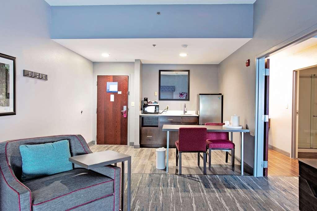 Hampton Inn モートリー 部屋 写真
