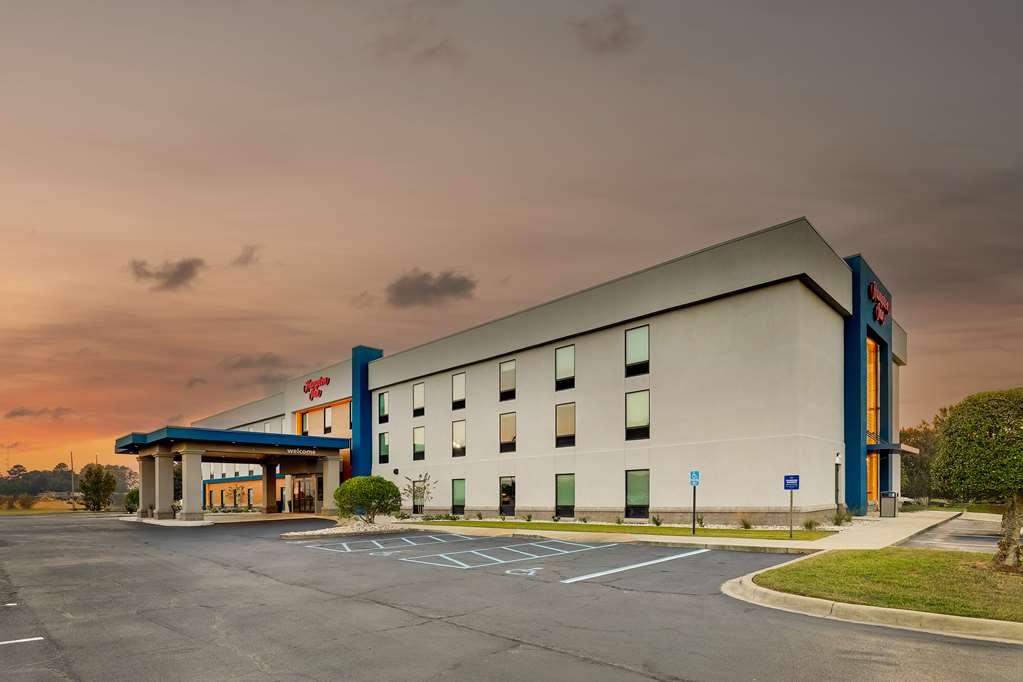 Hampton Inn モートリー エクステリア 写真