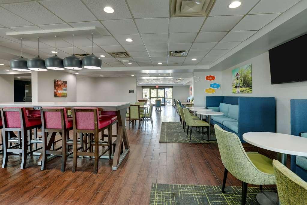 Hampton Inn モートリー レストラン 写真