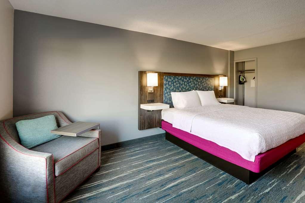 Hampton Inn モートリー 部屋 写真
