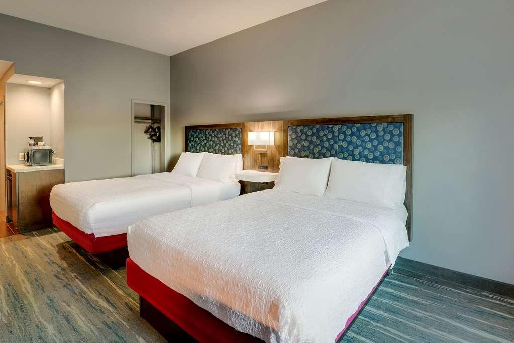 Hampton Inn モートリー 部屋 写真
