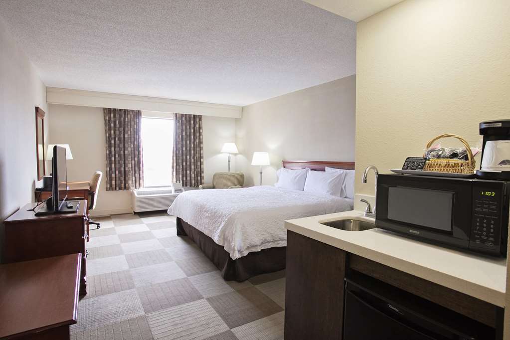 Hampton Inn モートリー 部屋 写真